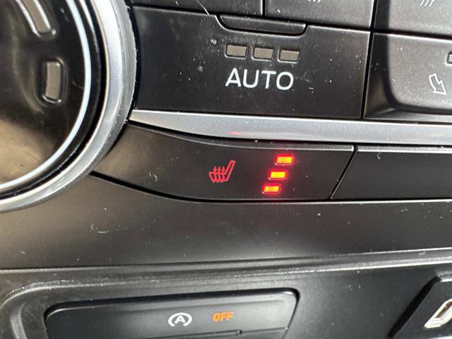 Used 2022 Ford EcoSport SE w/ SE Convenience Package image 16