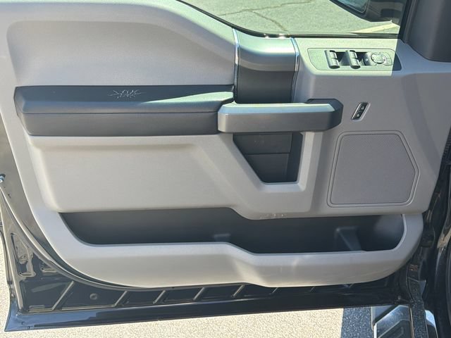 Used 2016 Ford F150 XLT w/ Equipment Group 302A Luxury AWD/4WD image 12