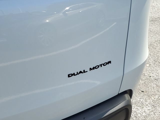 Used 2026 Tesla Model Y AWD image 7