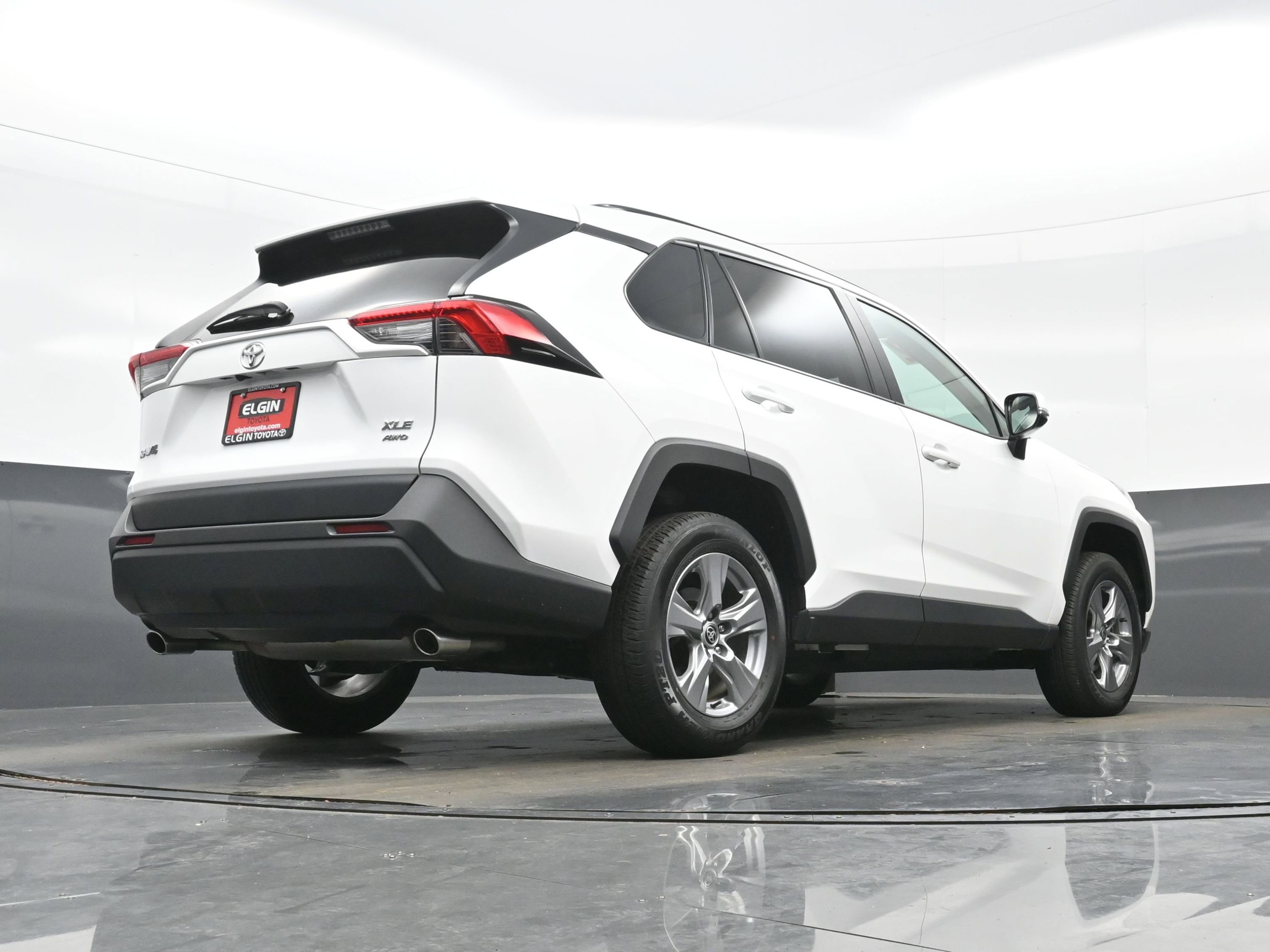 Used 2022 Toyota RAV4 XLE w/ XLE Grade Weather Package AWD/4WD image 32