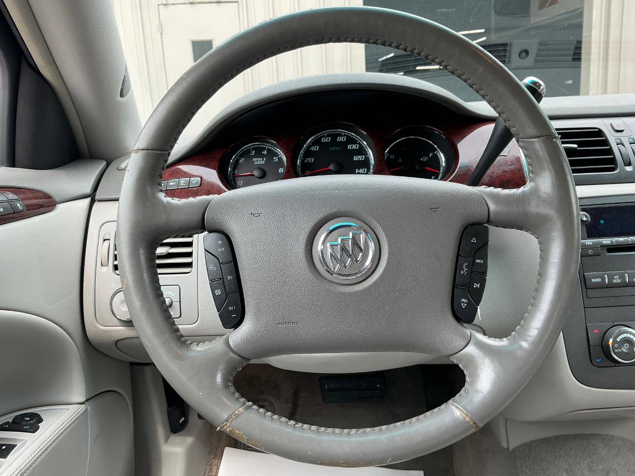 Used 2009 Buick Lucerne CXL FWD image 20