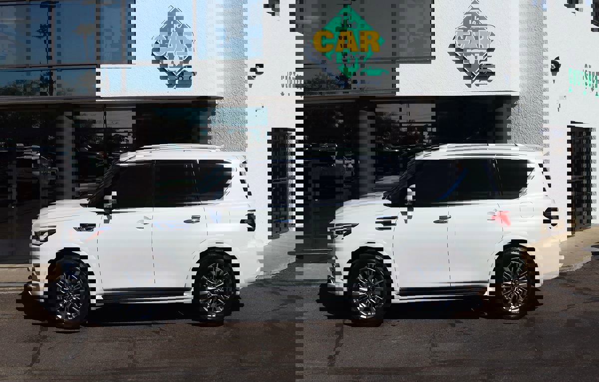 Used 2022 INFINITI QX80 Luxe w/ All-Season Package image 8