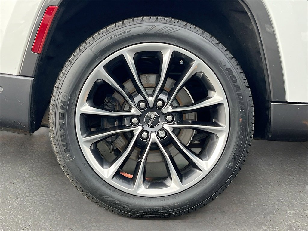 Used 2022 Jeep Wagoneer Series III w/ Premium Group I image 33