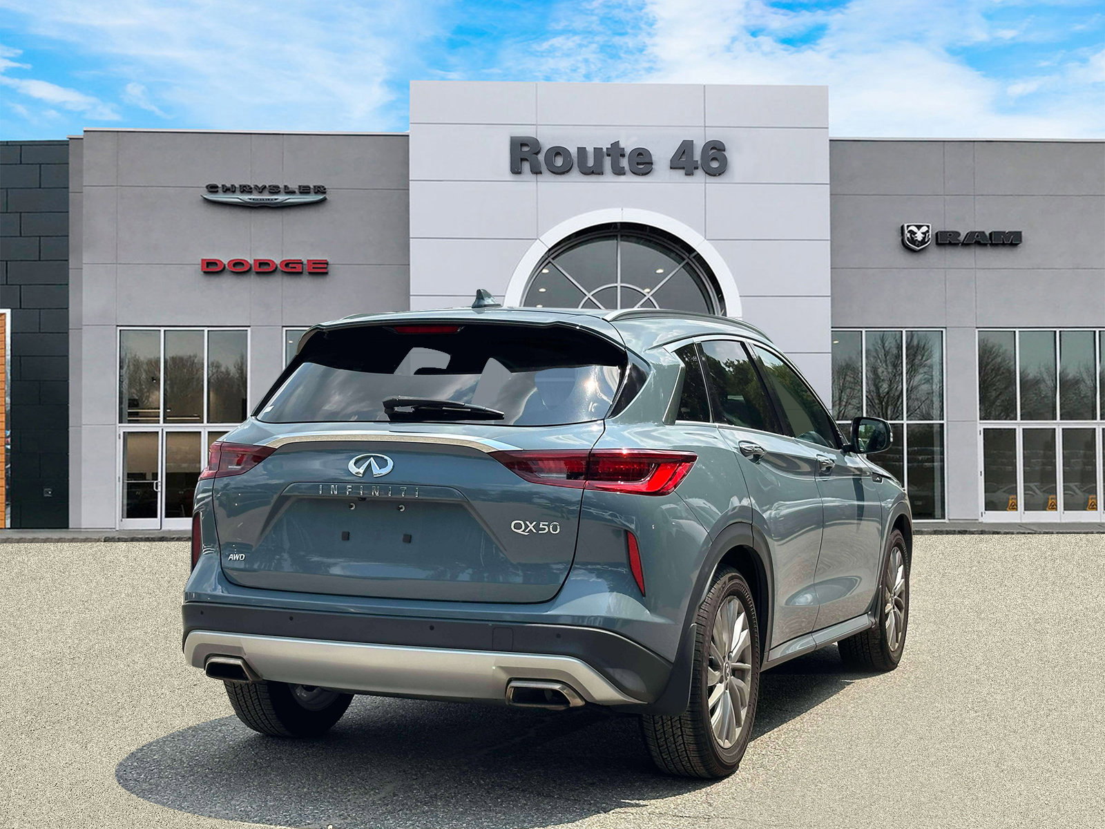 Used 2024 INFINITI QX50 Luxe AWD/4WD image 5