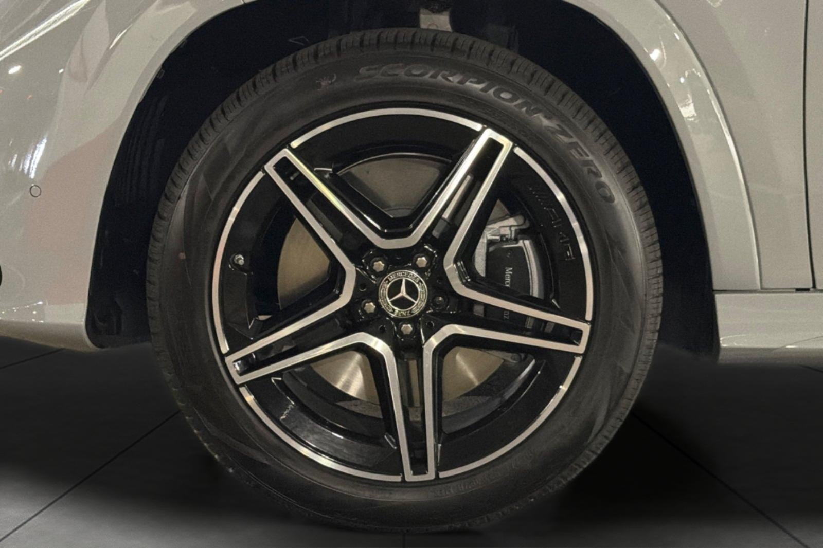 New 2027 Mercedes-Benz GLS 450 4MATIC image 24