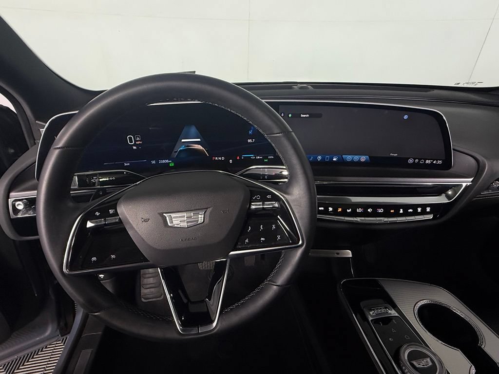 Used 2024 Cadillac Lyriq Tech RWD image 15