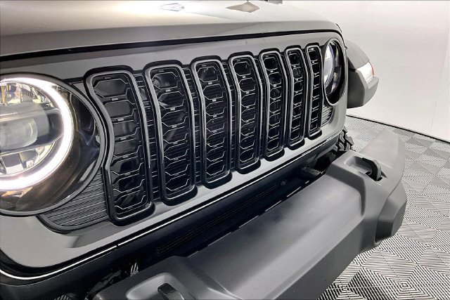 Used 2024 Jeep Wrangler Unlimited Sport AWD/4WD image 31
