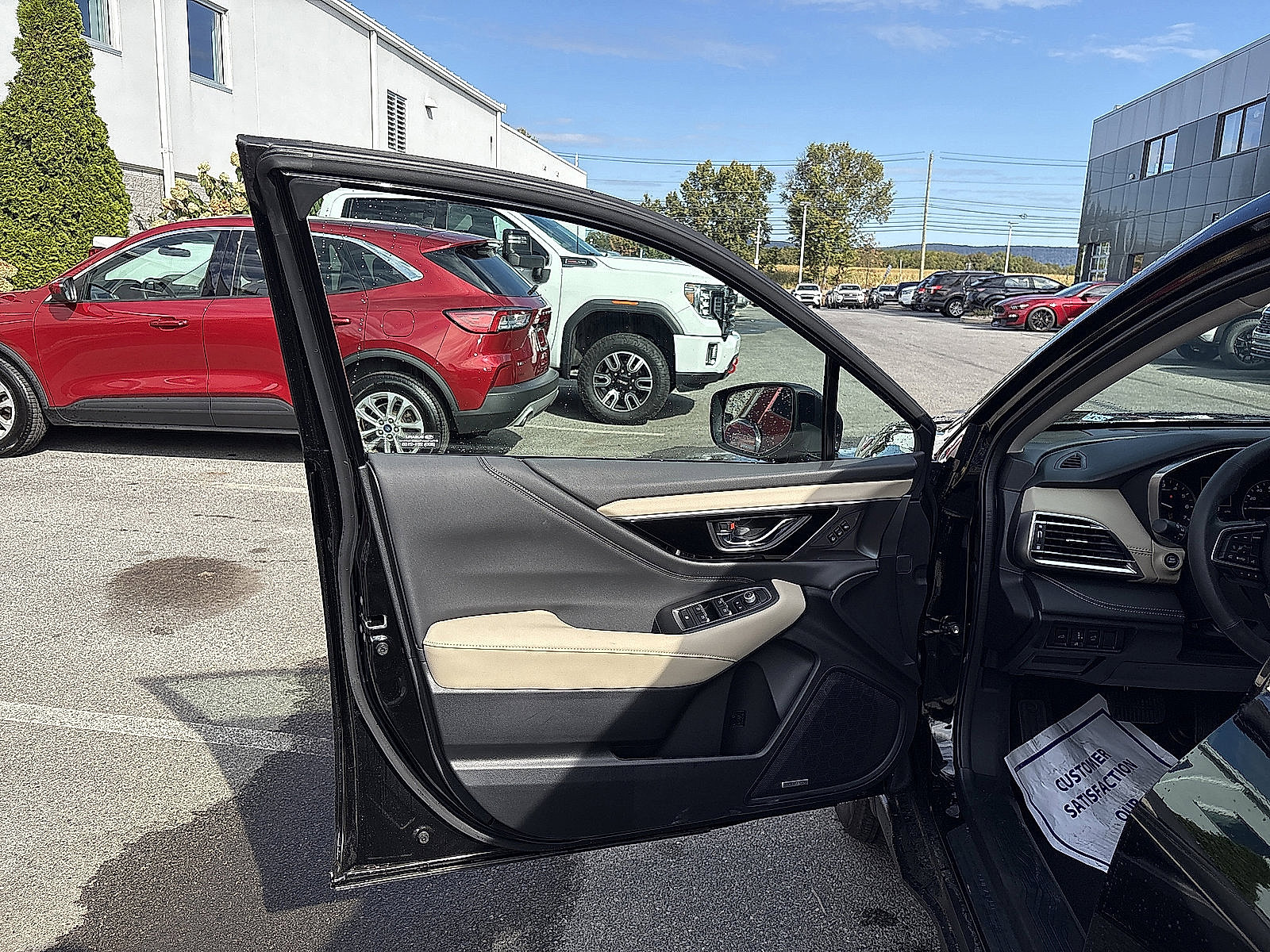 Used 2025 Subaru Outback Limited image 40