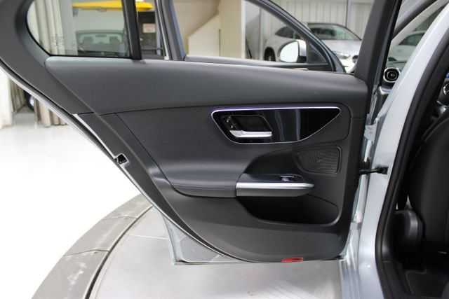 Used 2023 Mercedes-Benz C 300 Sedan image 23
