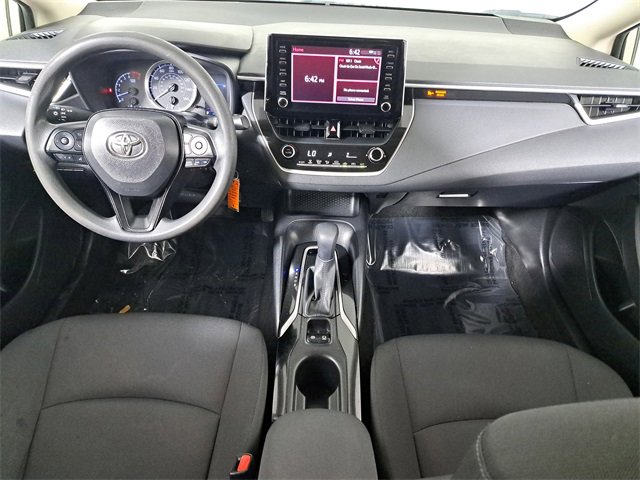 Used 2020 Toyota Corolla LE image 16