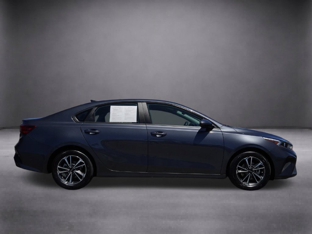 Used 2024 Kia Forte LXS w/ LXS Technology Package FWD image 3
