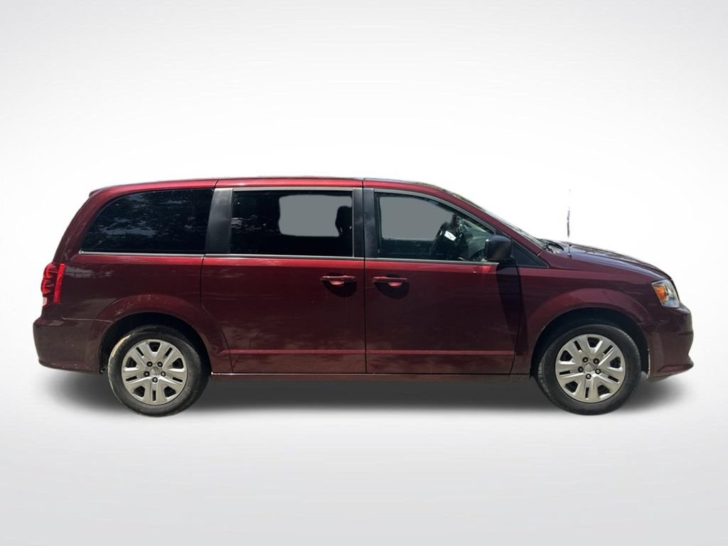 Used 2018 Dodge Grand Caravan SE w/ UConnect Hands-Free Group FWD image 7