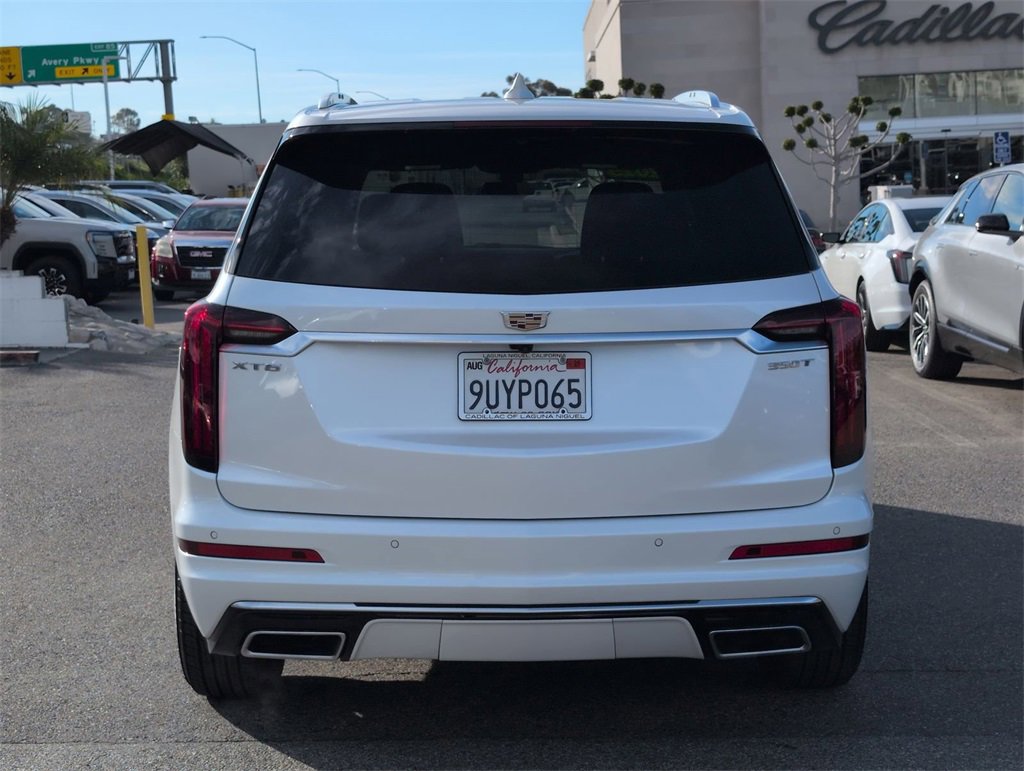 Used 2025 Cadillac XT6 Luxury image 4
