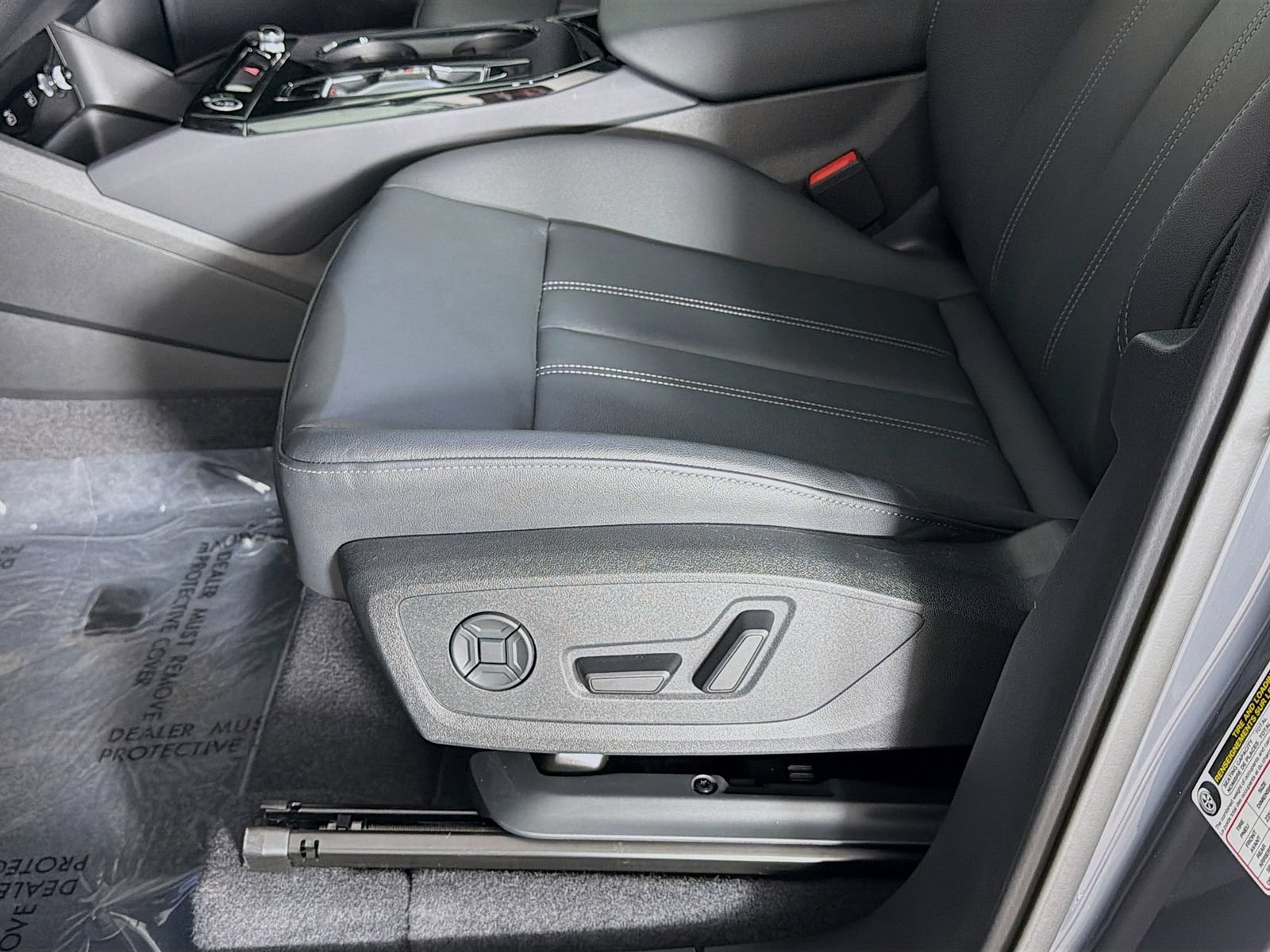 Certified 2025 Audi Q6 e-tron Premium w/ Convenience Package AWD/4WD image 18