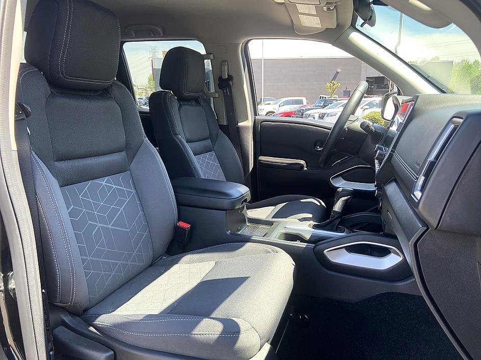 Certified 2025 Nissan Frontier SV w/ SV Convenience Package image 17