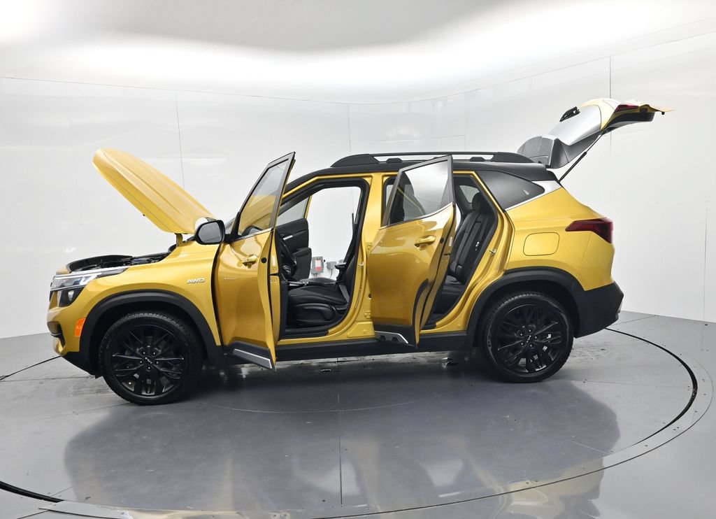 Certified 2023 Kia Seltos Nightfall Edition AWD/4WD image 59