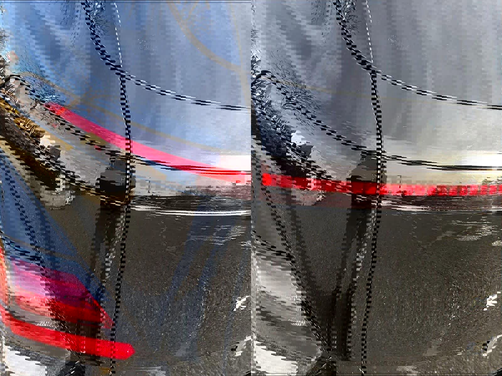 Used 2024 Hyundai Kona Limited image 32