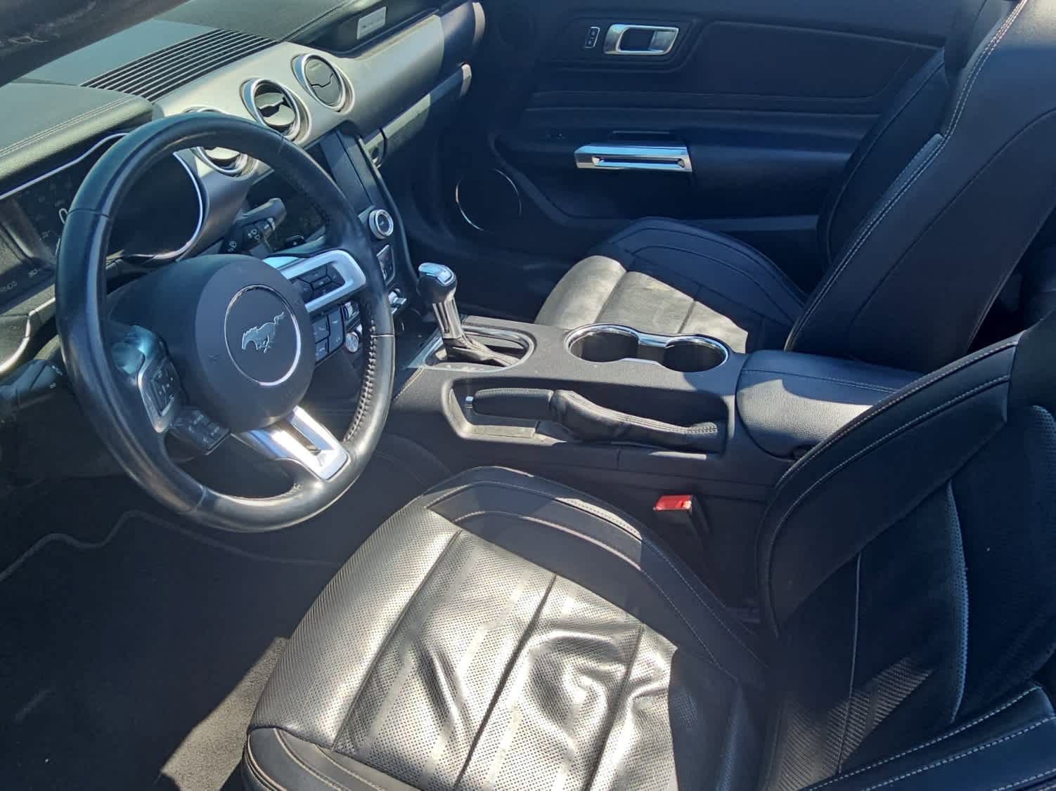 Used 2018 Ford Mustang Premium w/ Equipment Group 201A RWD image 15