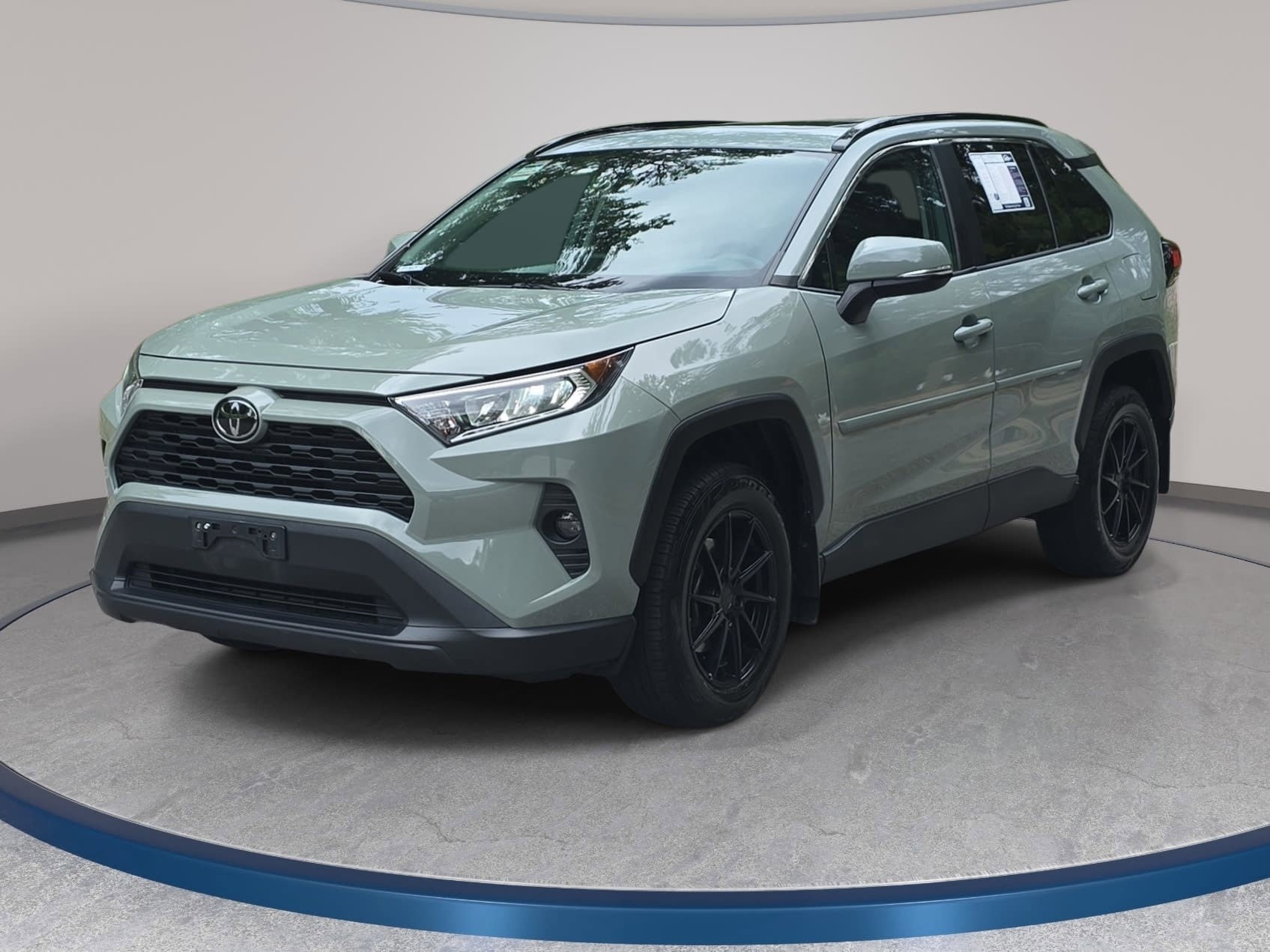 Used 2020 Toyota RAV4 XLE w/ Convenience Package AWD/4WD image 1