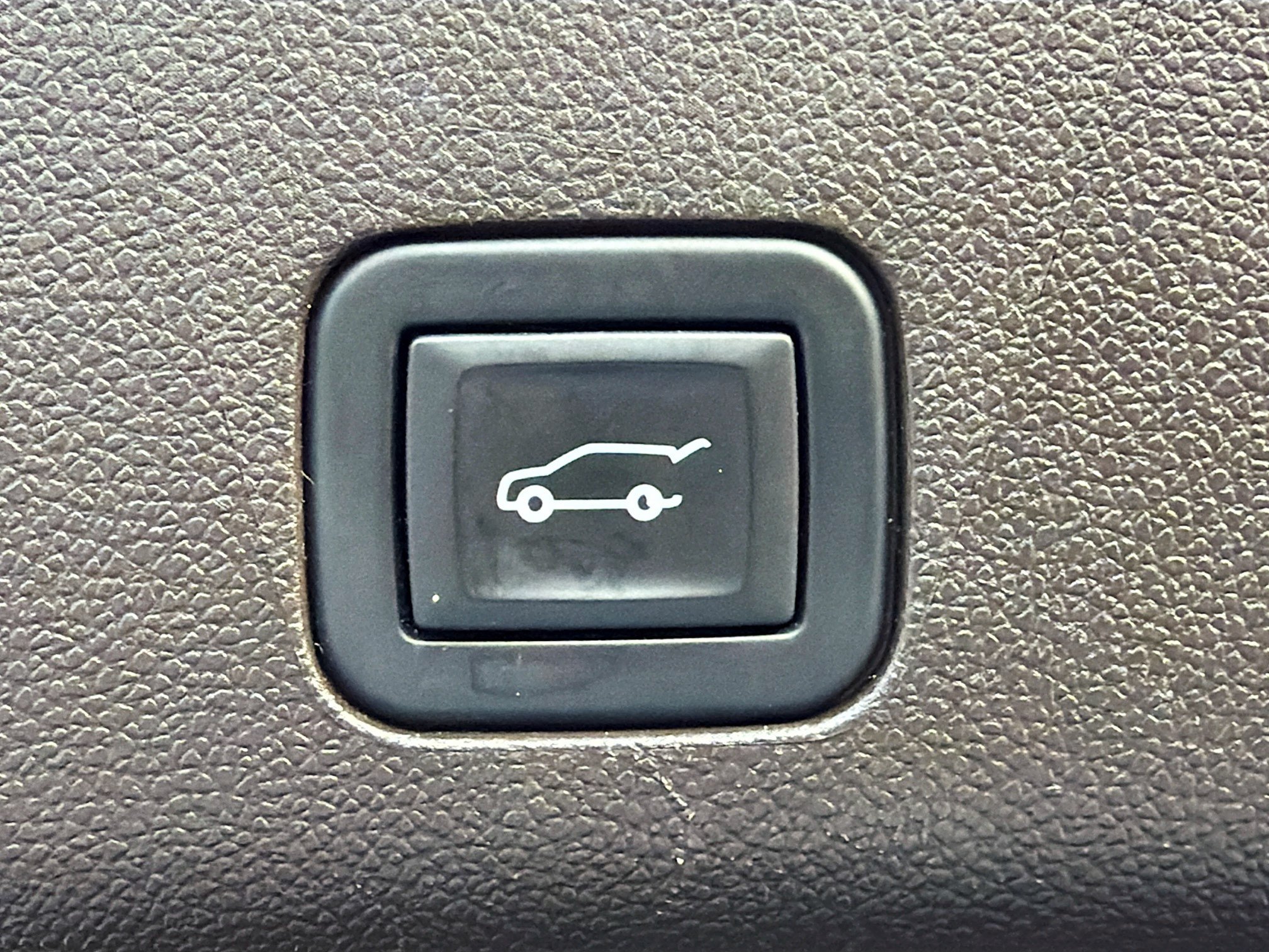 Used 2023 GMC Yukon Denali AWD/4WD image 13