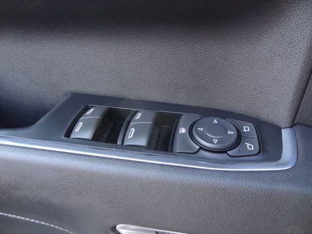 Used 2023 Chevrolet Silverado 1500 RST AWD/4WD image 17