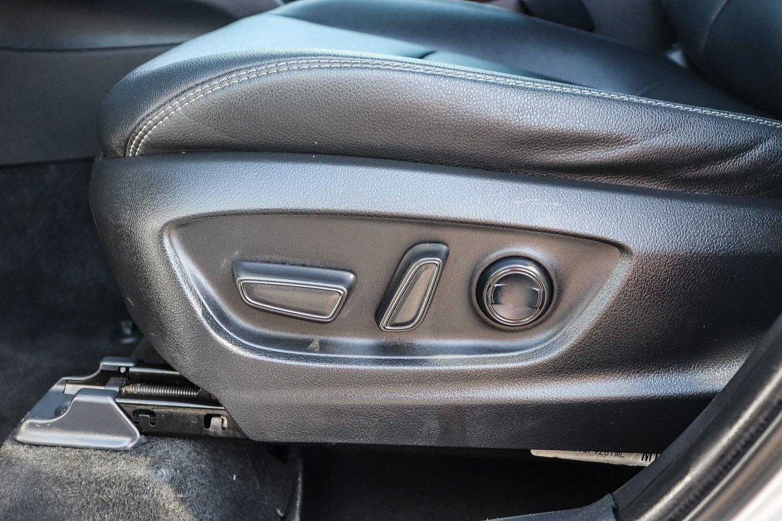 Certified 2023 Toyota Corolla Cross XLE FWD image 27