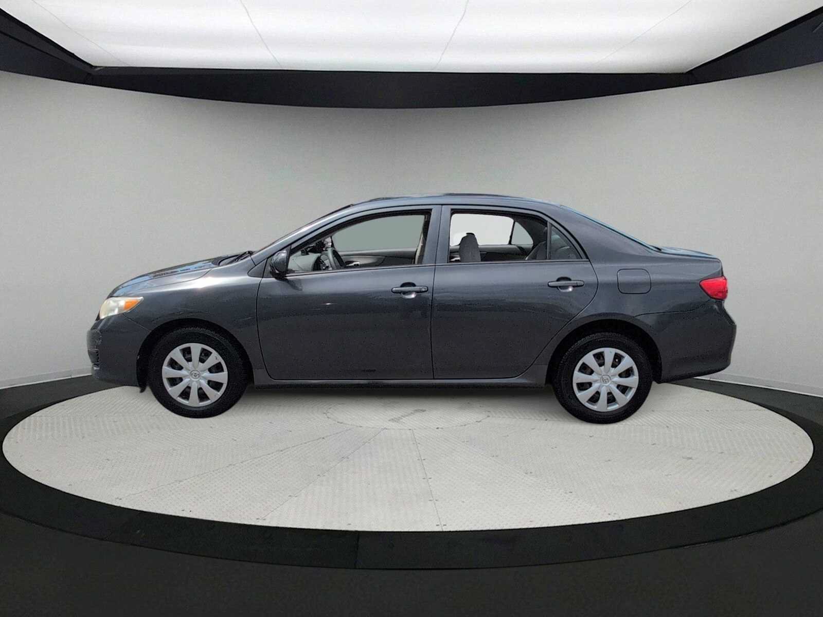 Used 2010 Toyota Corolla LE FWD image 5