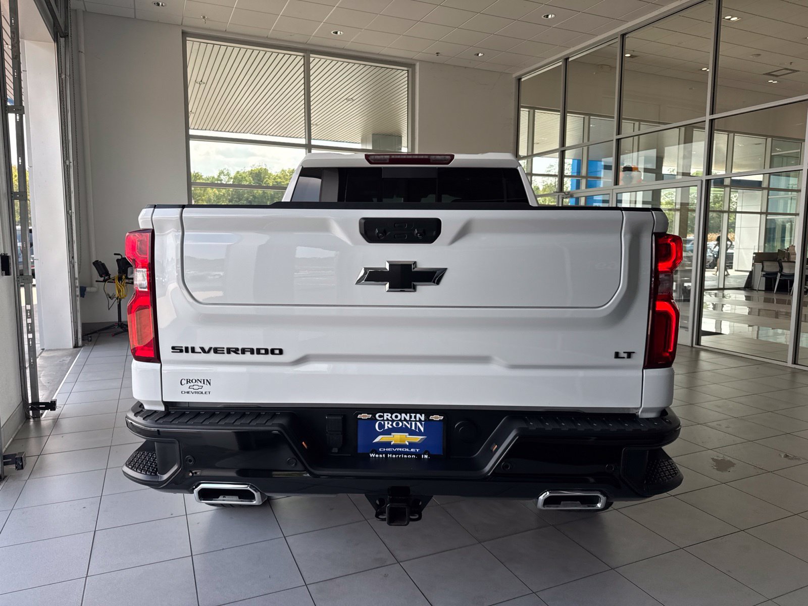 Used 2024 Chevrolet Silverado 1500 LT Trail Boss w/ Convenience Package II AWD/4WD image 11