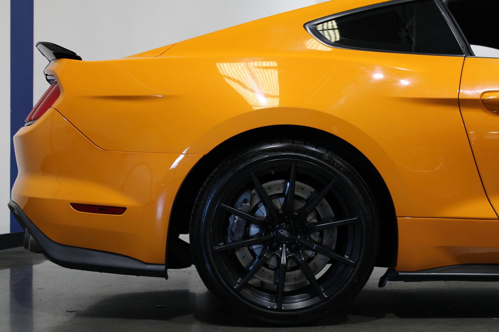 Used 2018 Ford Mustang Shelby GT350 w/ Convenience Package RWD image 13