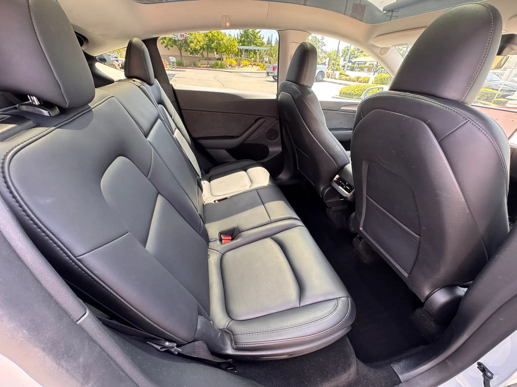 Used 2024 Tesla Model Y Long Range AWD/4WD image 15