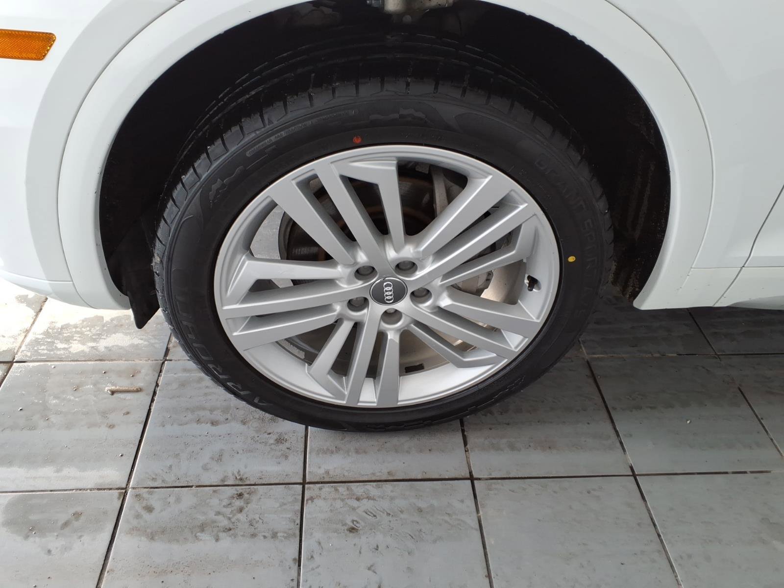 Used 2019 Audi Q5 2.0T Premium Plus w/ Premium Plus Package image 8