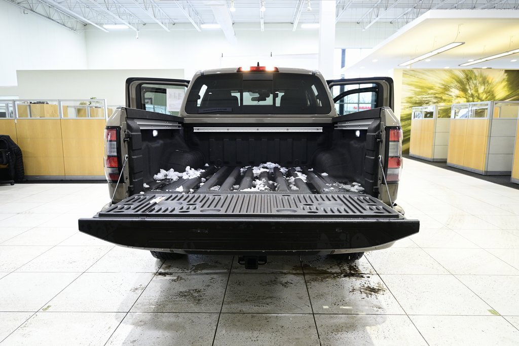 Used 2024 Nissan Frontier PRO-4X w/ Pro Convenience Package image 23