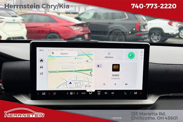 Used 2025 Ford Explorer ST-Line w/ Premium Package image 8