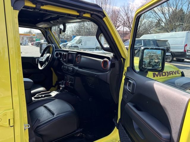 Used 2023 Jeep Gladiator Mojave w/ Cold Weather Group image 27