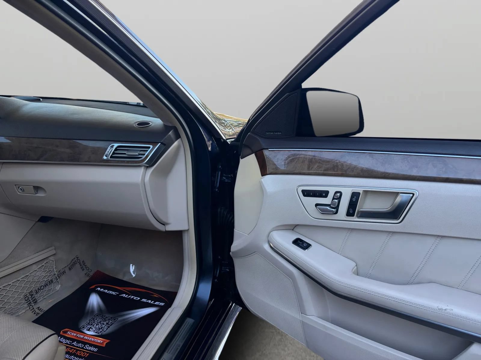 Used 2014 Mercedes-Benz E 550 4MATIC Sedan image 19