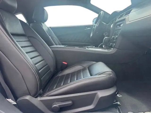Used 2013 Ford Mustang Premium RWD image 13