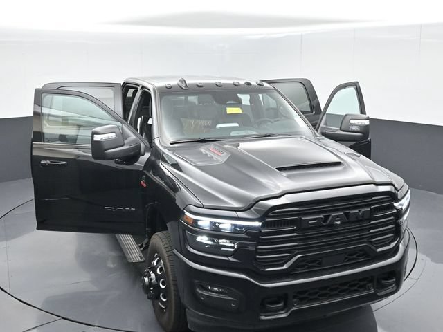 New 2026 RAM 3500 Laramie AWD/4WD image 53