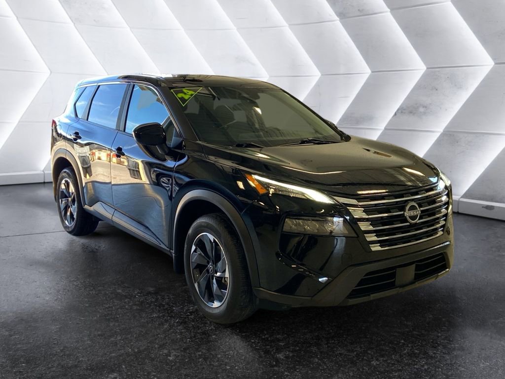 Used 2024 Nissan Rogue SV image 1