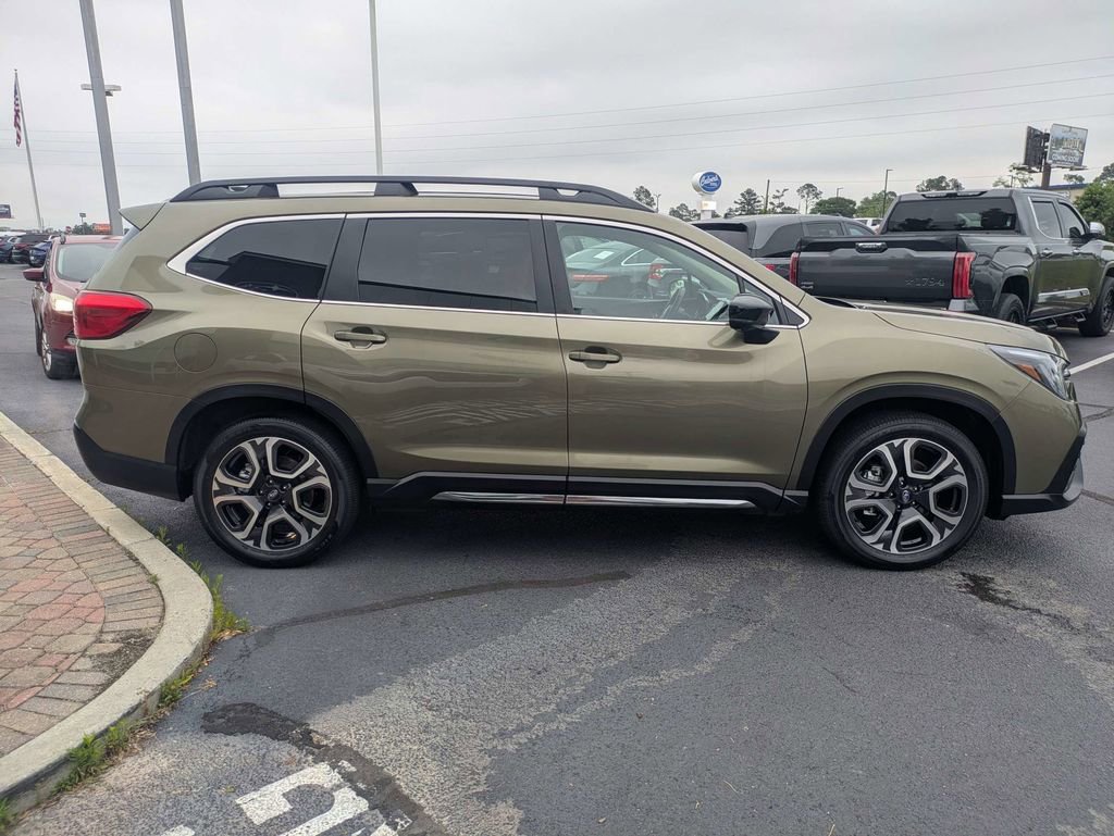 Certified 2025 Subaru Ascent Limited AWD/4WD image 4