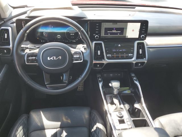 Certified 2023 Kia Sorento SX Prestige AWD/4WD image 11