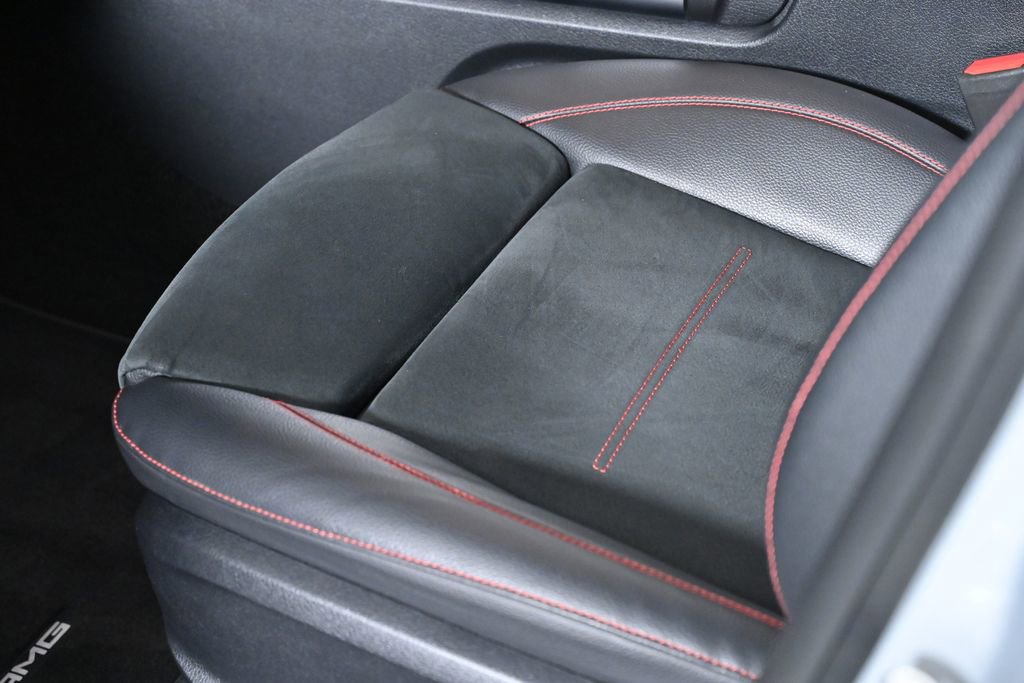 Used 2022 Mercedes-Benz GLB 35 AMG 4MATIC image 31