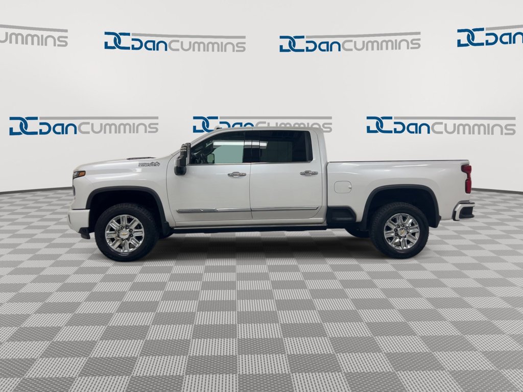 Used 2024 Chevrolet Silverado 2500 High Country w/ Technology Package AWD/4WD image 5