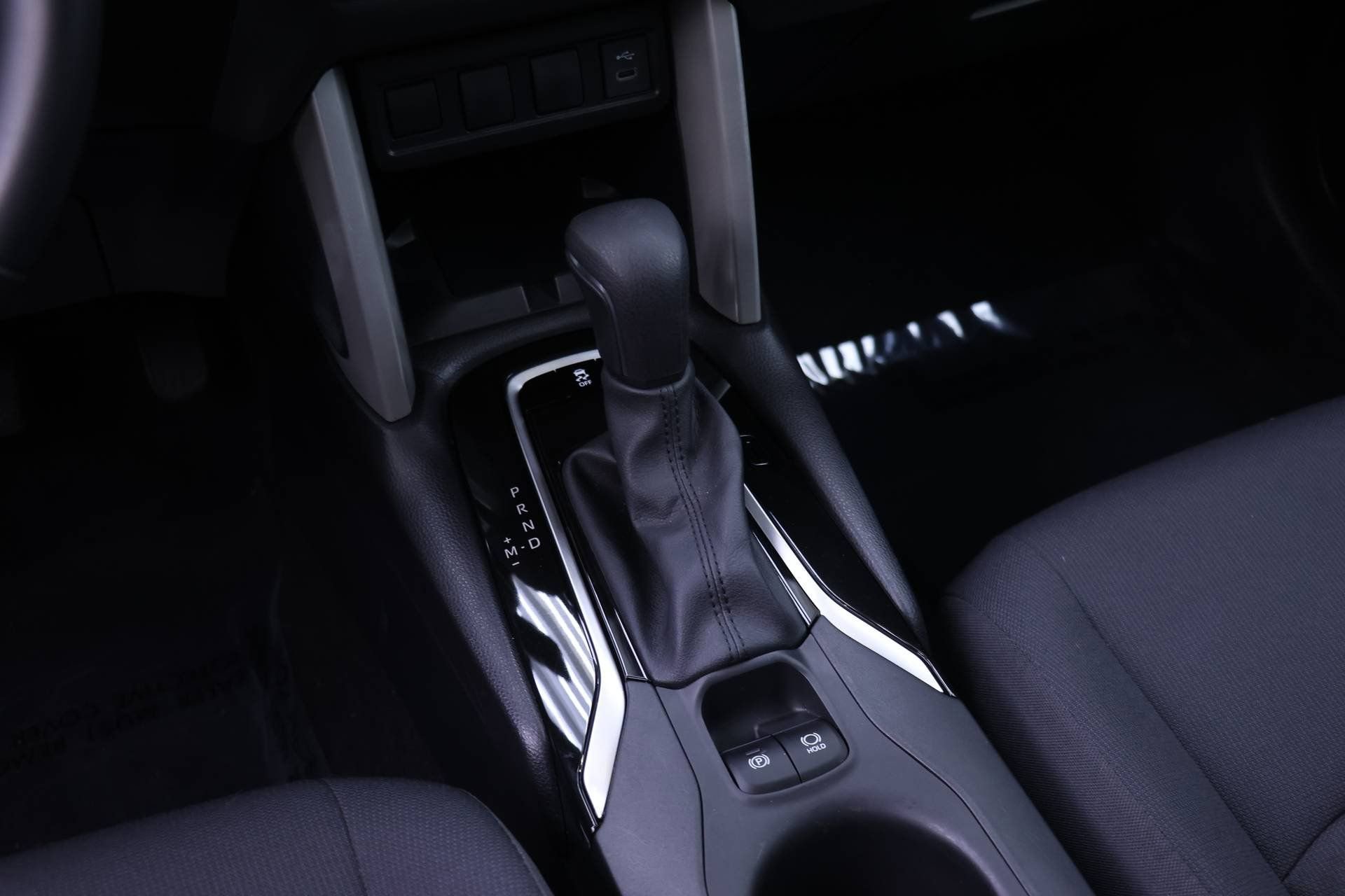 Certified 2025 Toyota Corolla Cross LE image 13