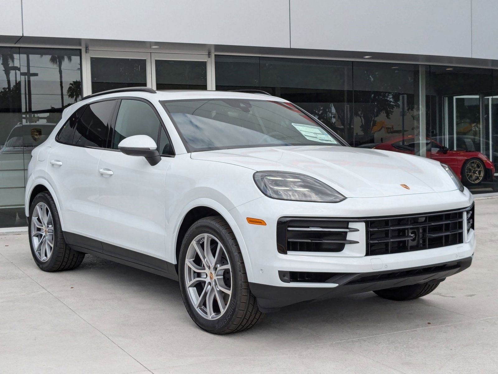 Certified 2025 Porsche Cayenne image 7