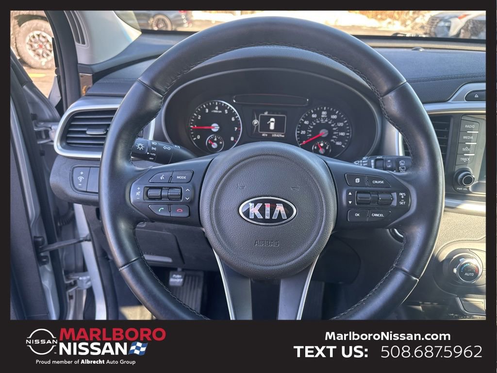 Used 2017 Kia Sorento LX w/ LX Convenience Package image 21