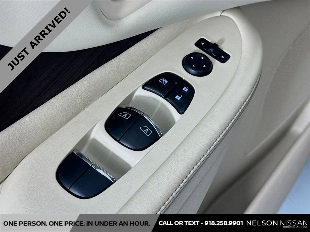 Certified 2019 Nissan Murano Platinum w/ Cargo Package image 18