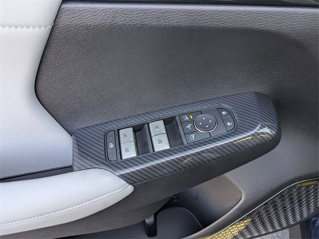 New 2025 Mitsubishi Outlander SE image 12