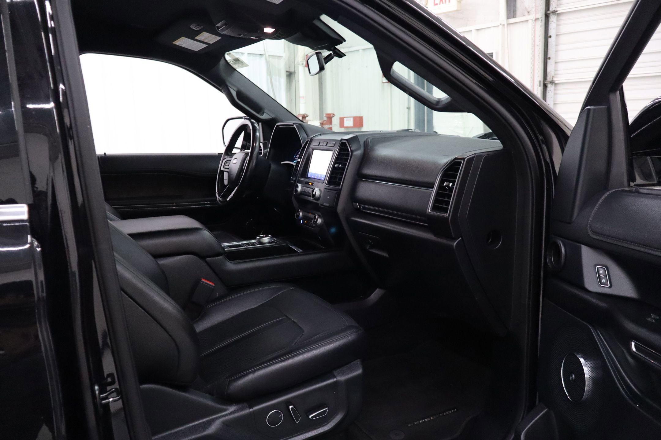 Used 2020 Ford Expedition Limited RWD image 34