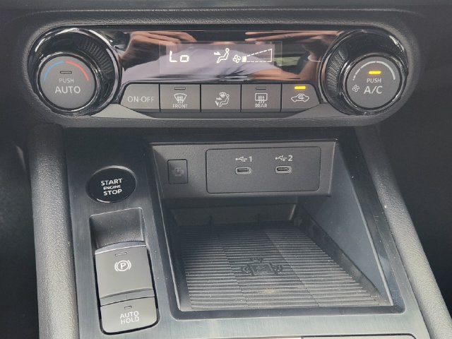 New 2027 Nissan Kicks SV FWD image 18