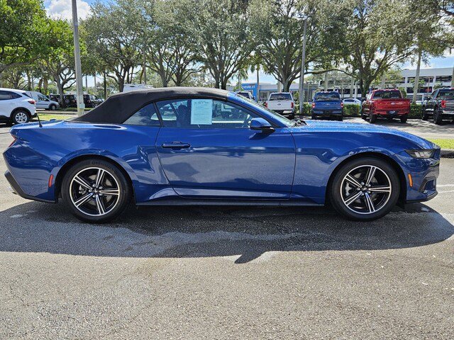 Used 2024 Ford Mustang Convertible image 8